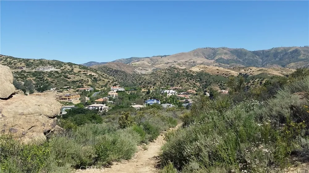 2821-026-003 ROAD Chatsworth, CA 91311