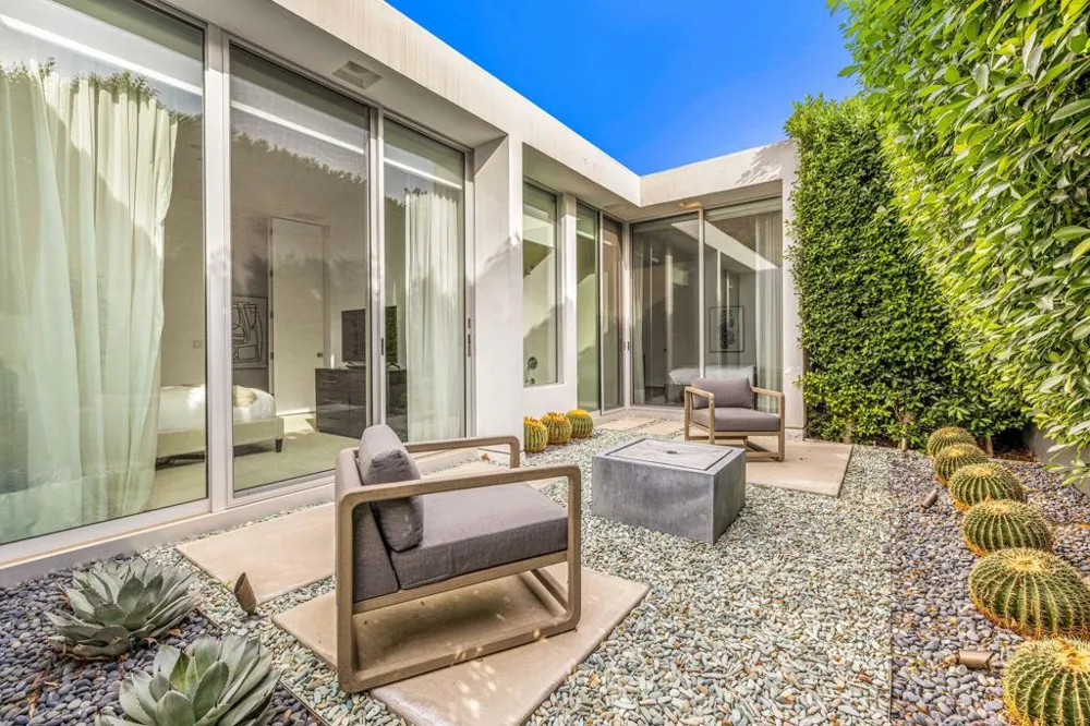 1961 S Palm Canyon Drive Palm Springs, CA 92264