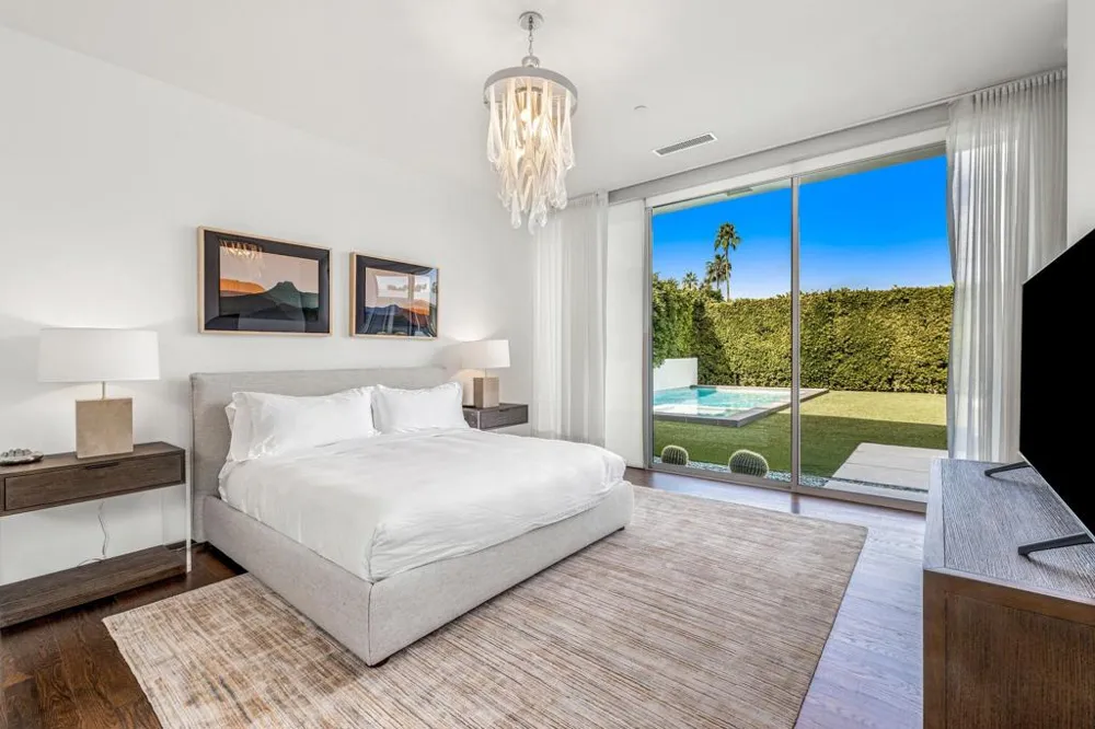 1961 S Palm Canyon Drive Palm Springs, CA 92264