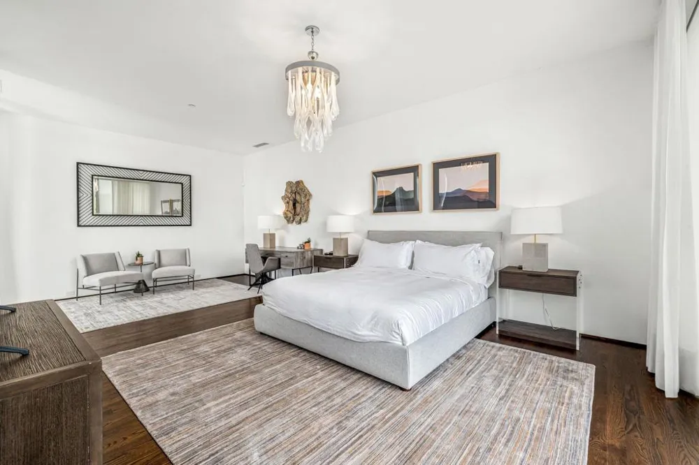 1961 S Palm Canyon Drive Palm Springs, CA 92264