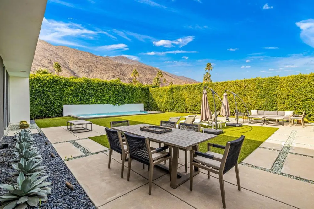 1961 S Palm Canyon Drive Palm Springs, CA 92264