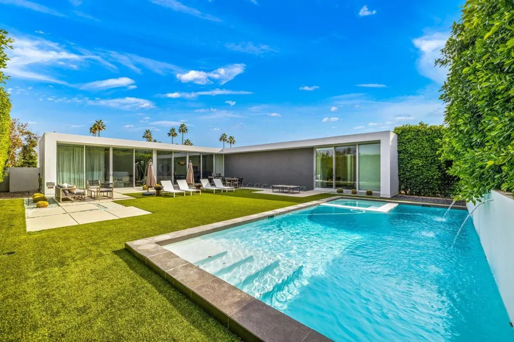 1961 S Palm Canyon Drive Palm Springs, CA 92264