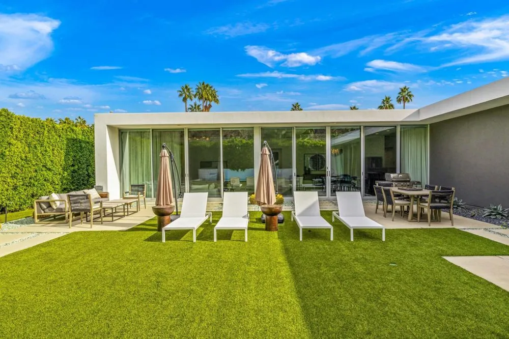1961 S Palm Canyon Drive Palm Springs, CA 92264