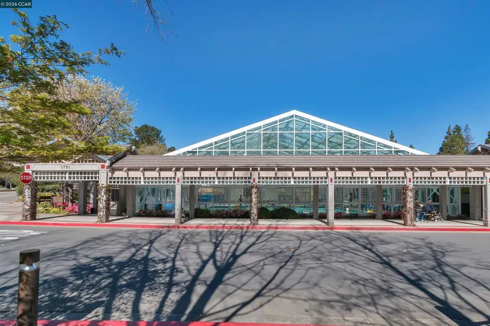 1501 Ptarmigan Dr #7B Walnut Creek, CA 94595