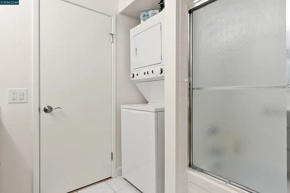 1501 Ptarmigan Dr #7B Walnut Creek, CA 94595