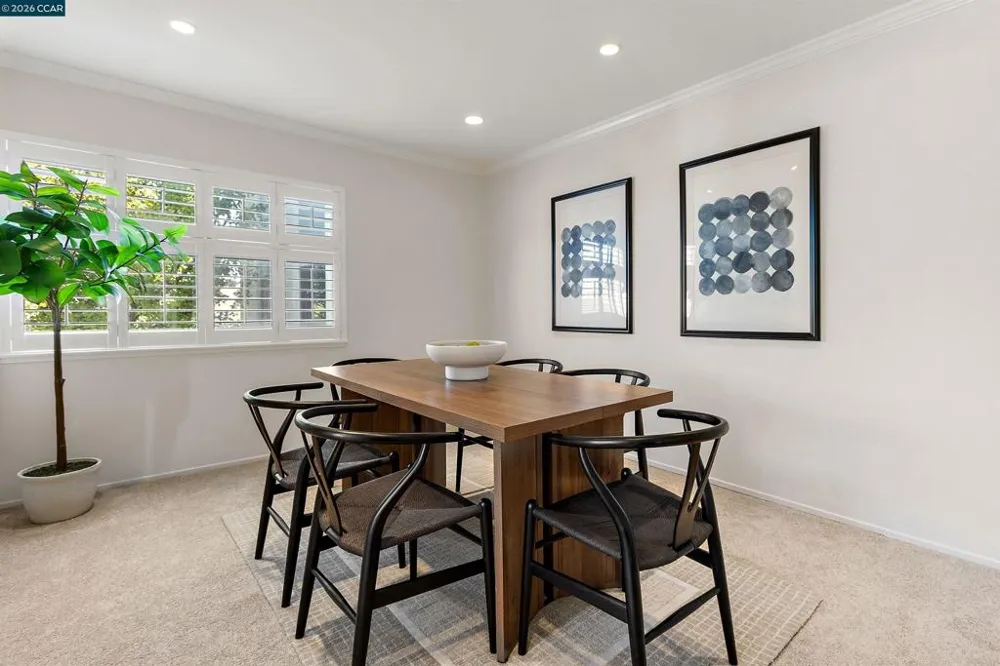 1501 Ptarmigan Dr #7B Walnut Creek, CA 94595