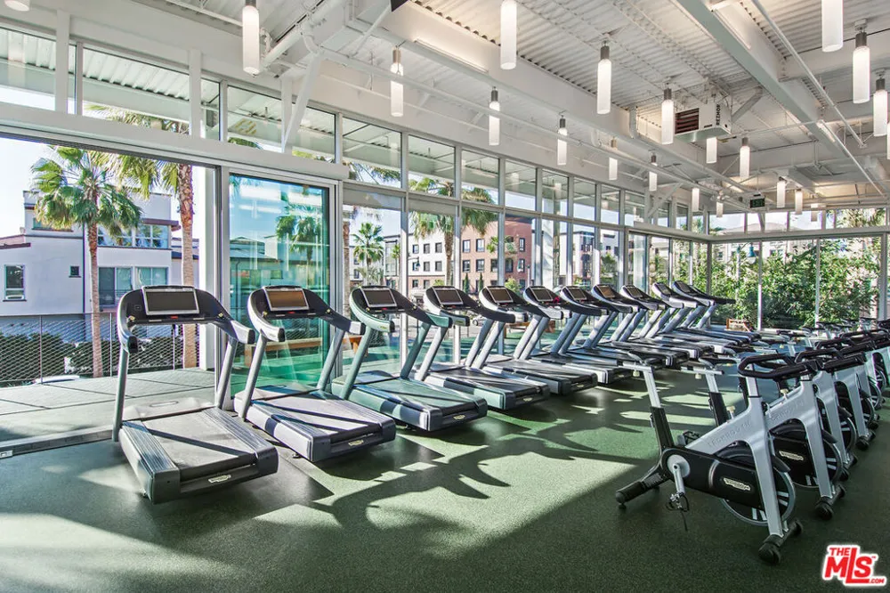 6020 Seabluff Drive #205 Playa Vista, CA 90094