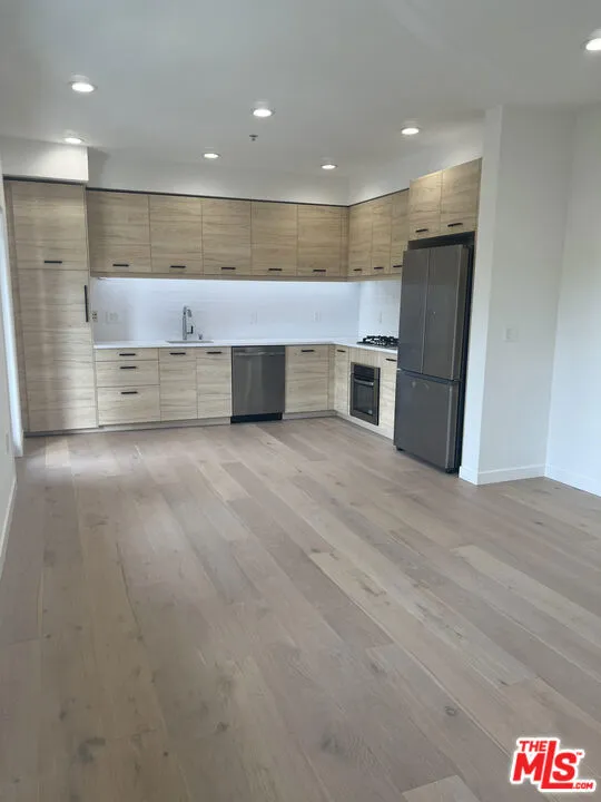 6020 Seabluff Drive #205 Playa Vista, CA 90094