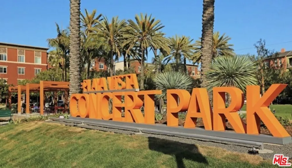 6020 Seabluff Drive #205 Playa Vista, CA 90094