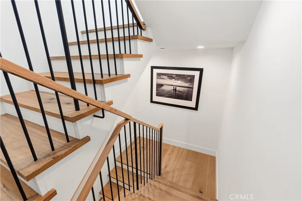320 1st St Manhattan Beach, CA 90266
