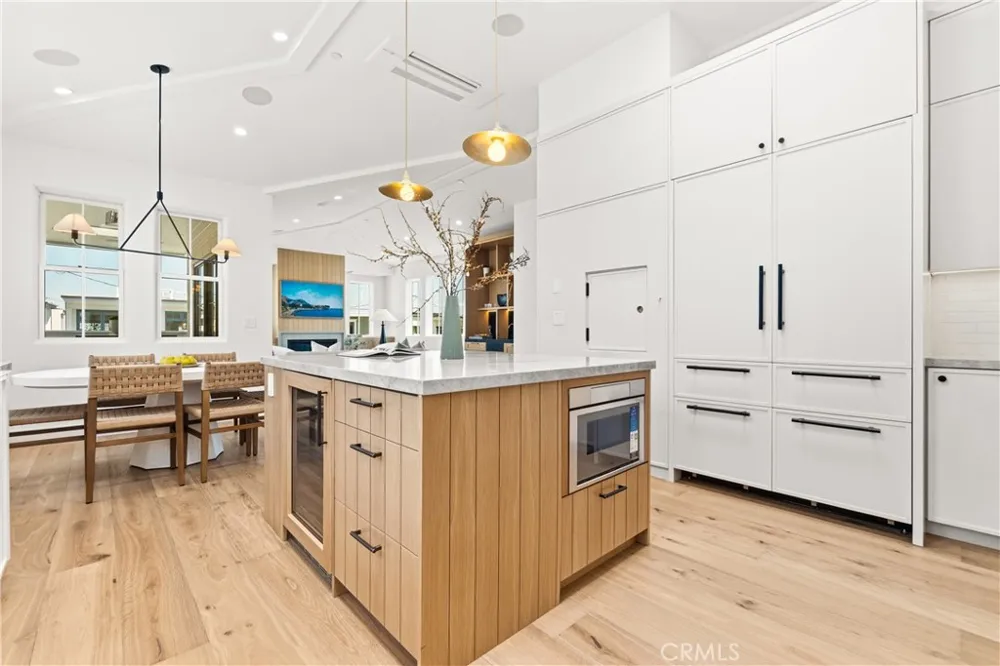 320 1st St Manhattan Beach, CA 90266