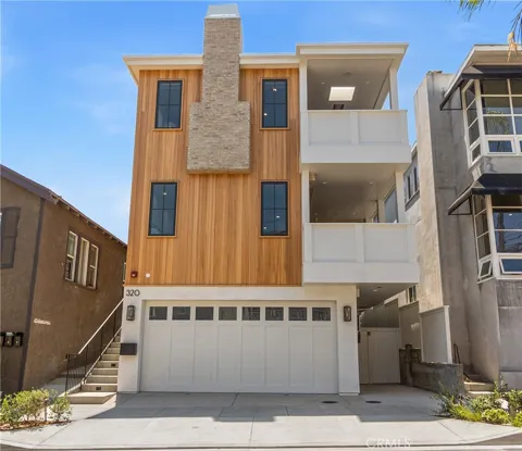 320 1st St