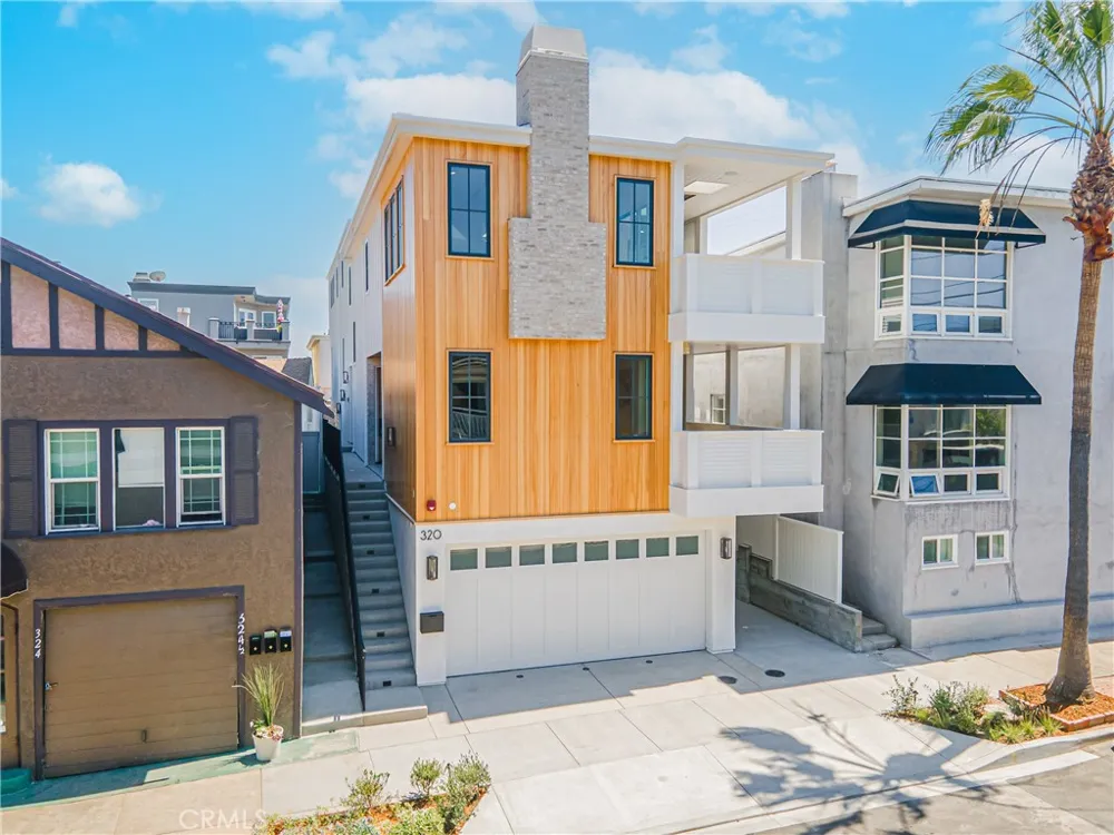 320 1st St Manhattan Beach, CA 90266