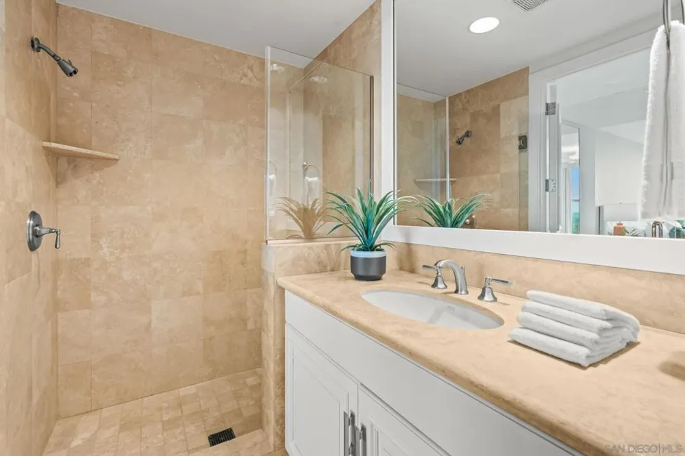 2500 6th Ave. #PH5 San Diego, CA 92103