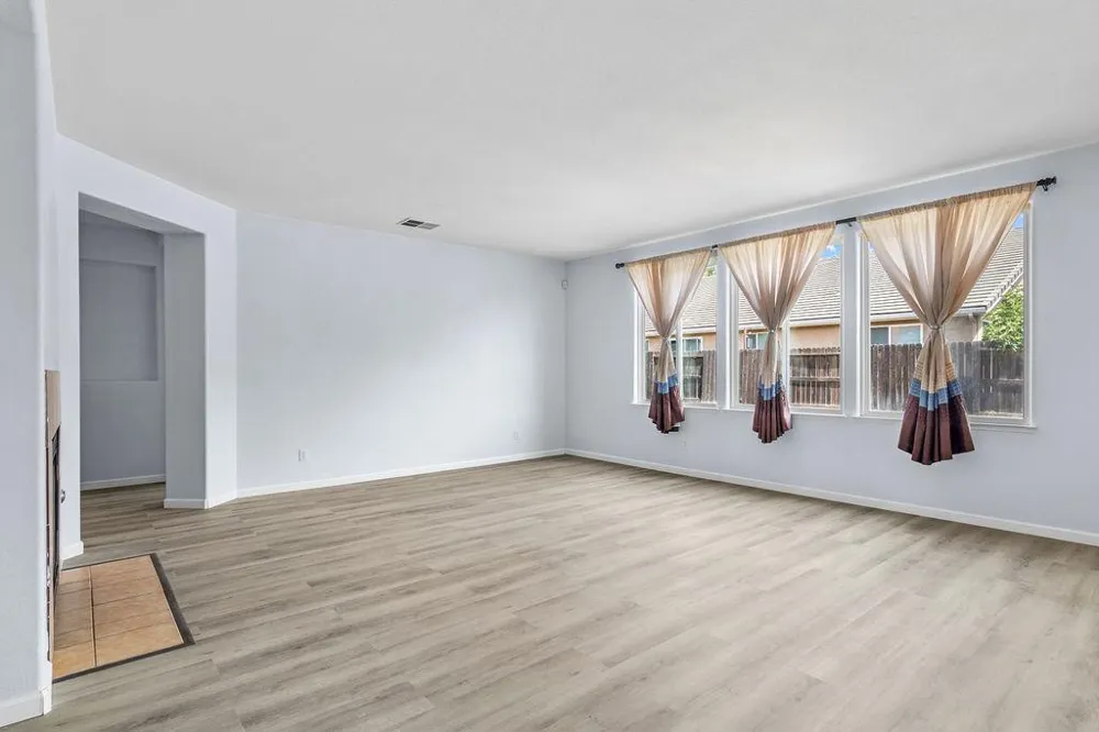 725 Oxalis Drive Newman, CA 95360