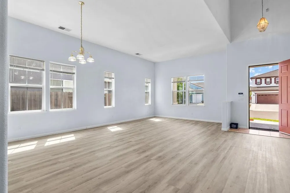 725 Oxalis Drive Newman, CA 95360