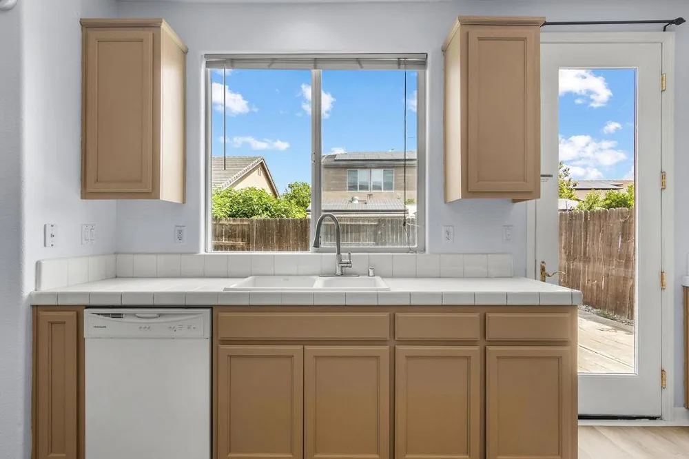 725 Oxalis Drive Newman, CA 95360