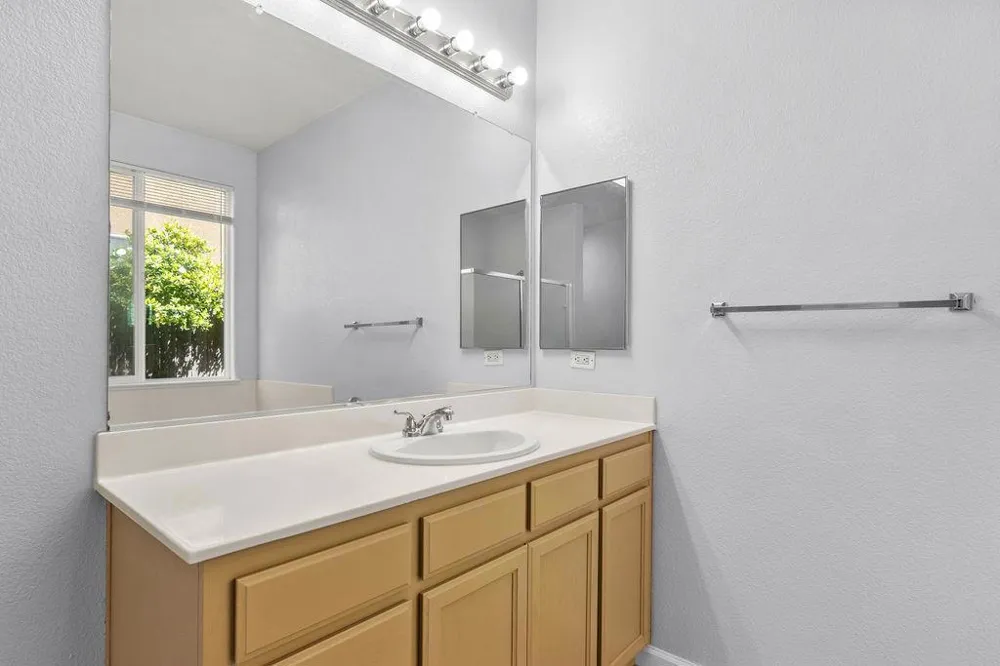 725 Oxalis Drive Newman, CA 95360