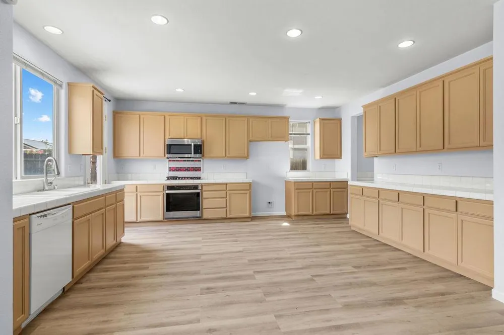725 Oxalis Drive Newman, CA 95360