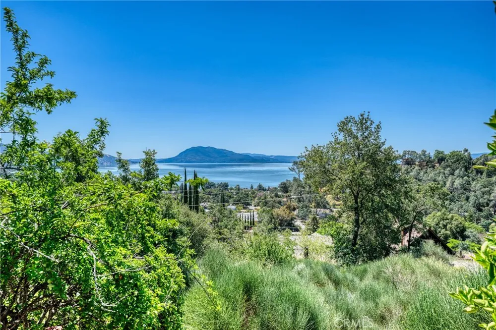 3360 Yuba Street Nice, CA 95464