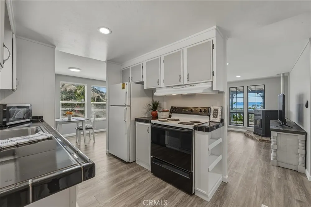 3360 Yuba Street Nice, CA 95464