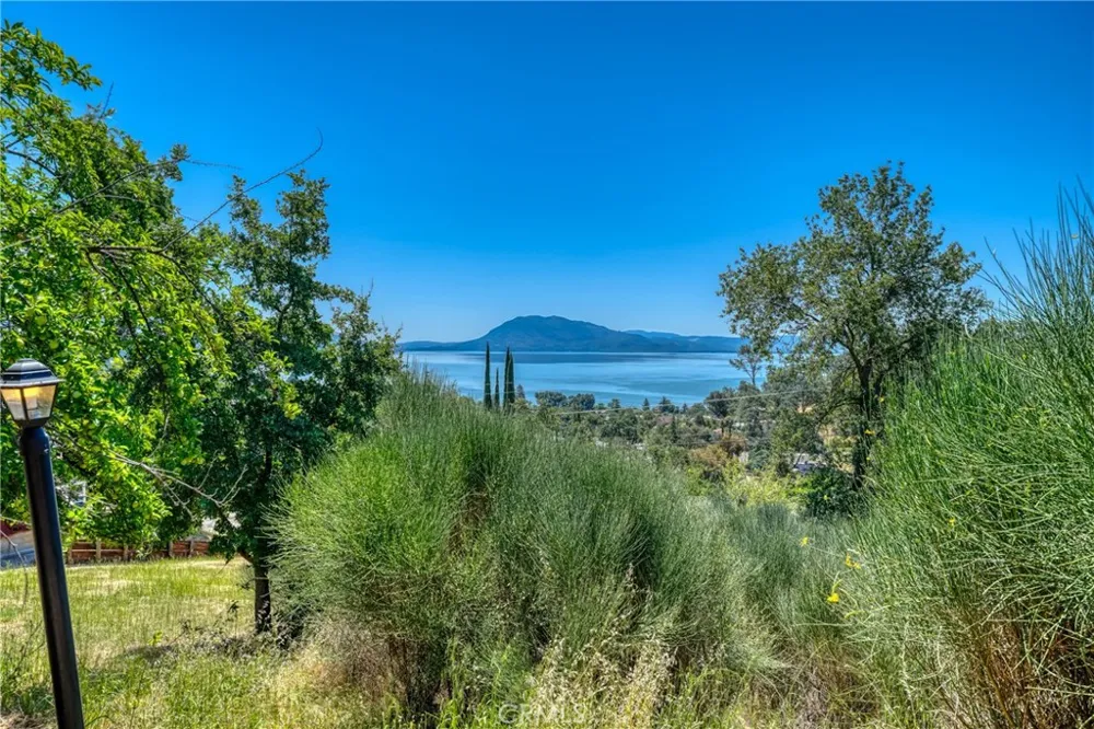 3360 Yuba Street Nice, CA 95464