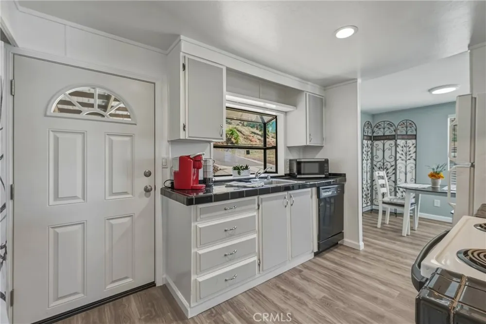 3360 Yuba Street Nice, CA 95464