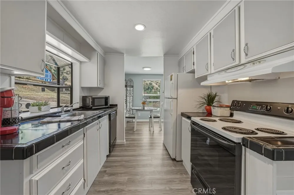 3360 Yuba Street Nice, CA 95464