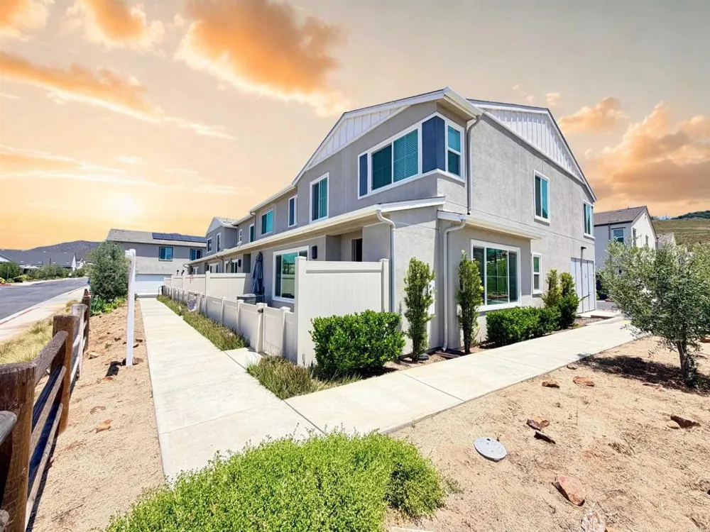 35104 CROP PLACE Fallbrook, CA 92028