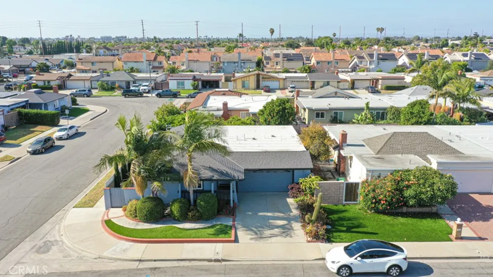 5781 Westmoreland Circle Westminster, CA 92683