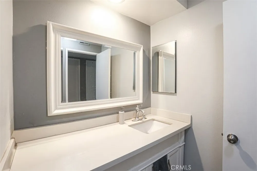 5781 Westmoreland Circle Westminster, CA 92683