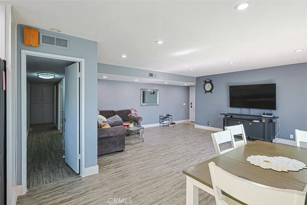 5781 Westmoreland Circle Westminster, CA 92683