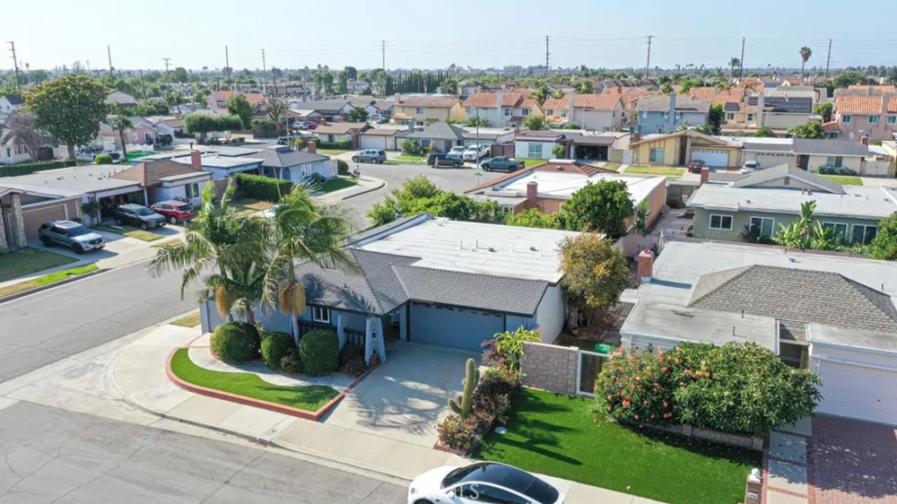5781 Westmoreland Circle Westminster, CA 92683