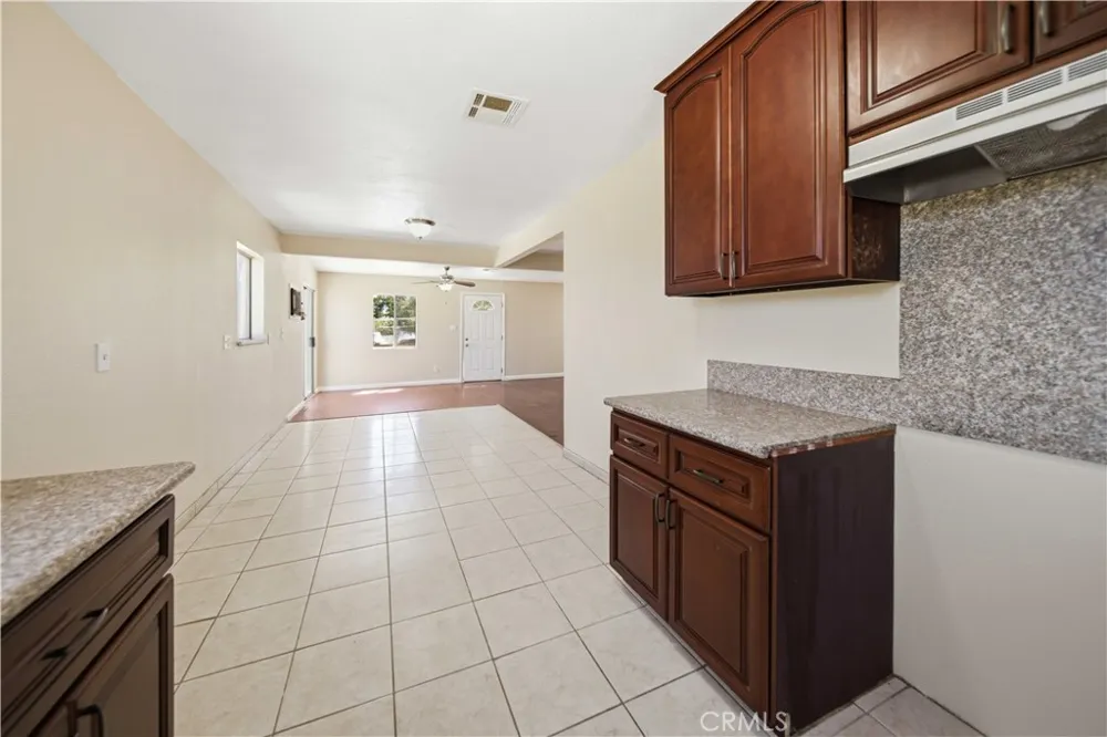 12537 E Avenue V-12 Pearblossom, CA 93553