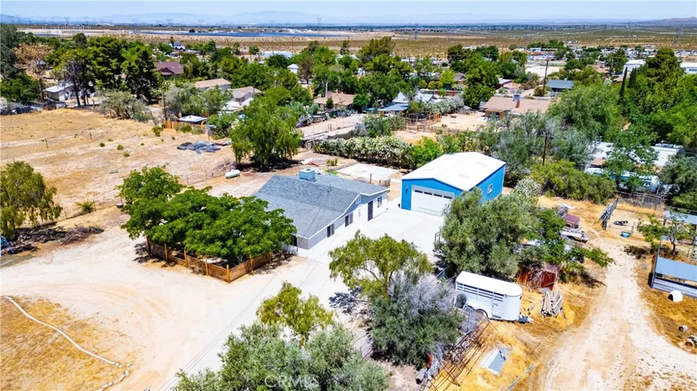 12537 E Avenue V-12 Pearblossom, CA 93553