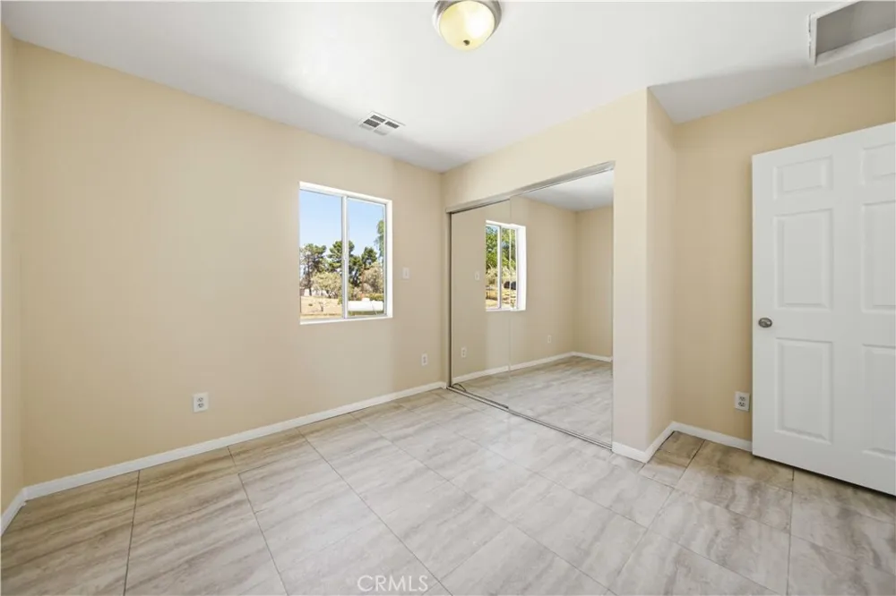 12537 E Avenue V-12 Pearblossom, CA 93553