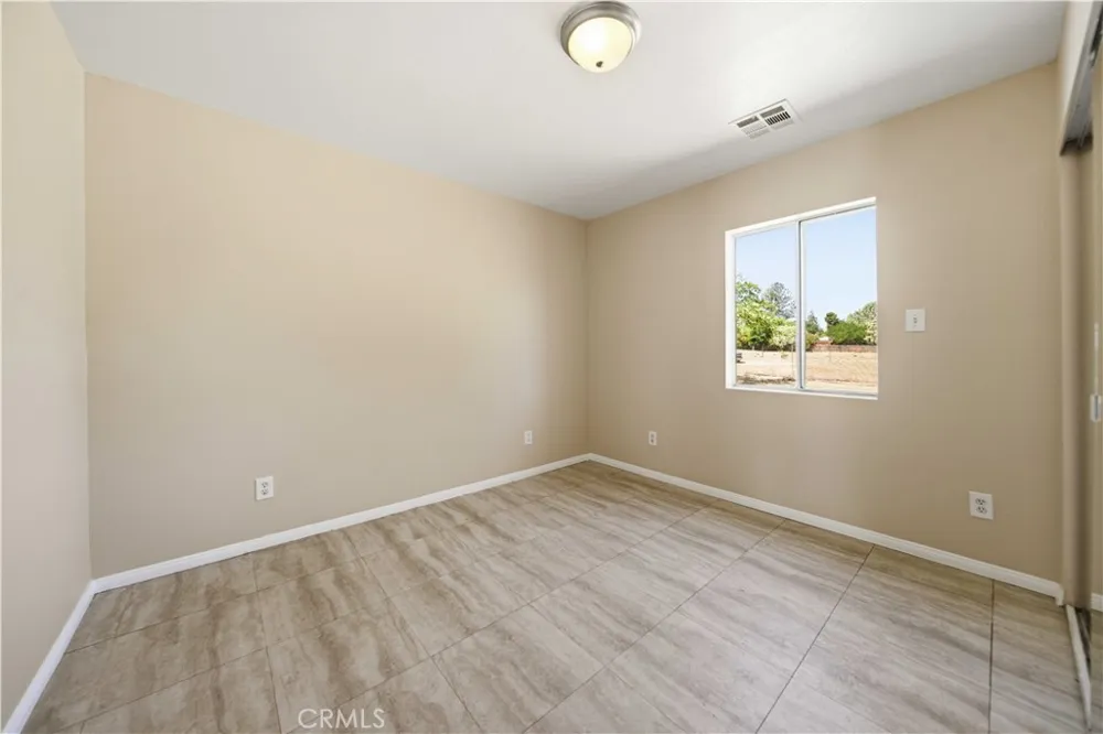 12537 E Avenue V-12 Pearblossom, CA 93553