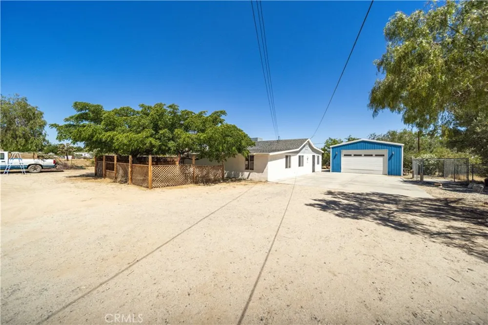 12537 E Avenue V-12 Pearblossom, CA 93553