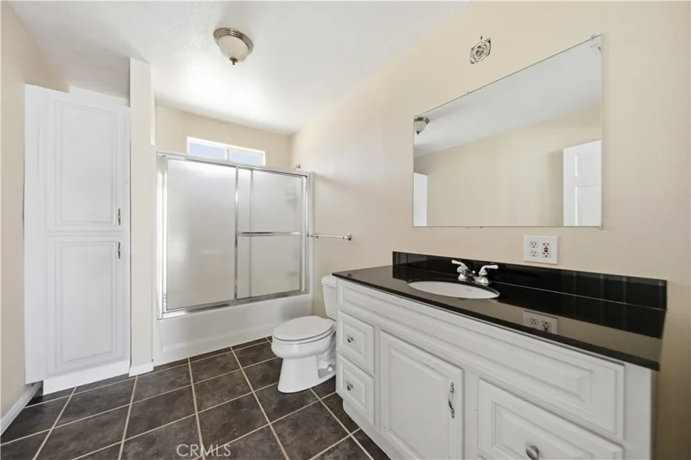 12537 E Avenue V-12 Pearblossom, CA 93553