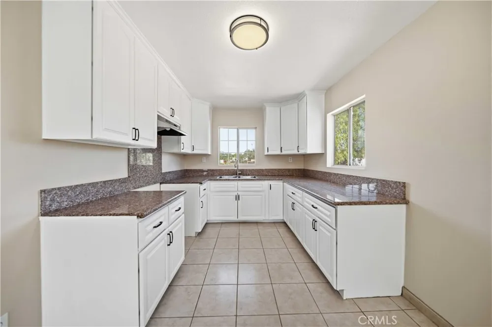 12537 E Avenue V-12 Pearblossom, CA 93553