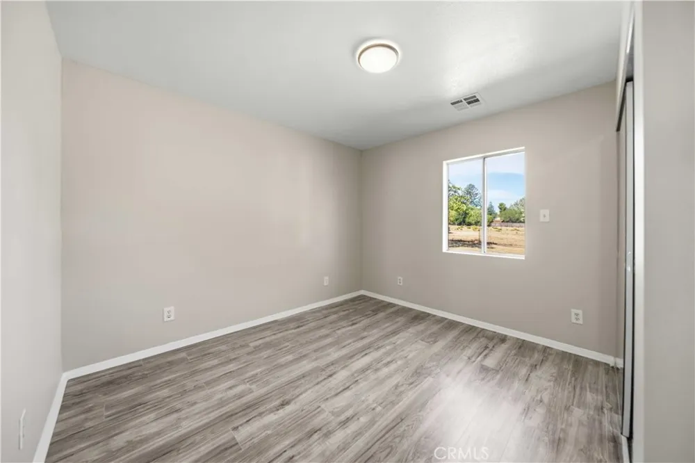 12537 E Avenue V-12 Pearblossom, CA 93553