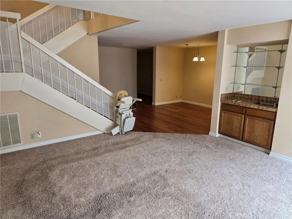18153 Andrea Circle #4 Northridge, CA 91325