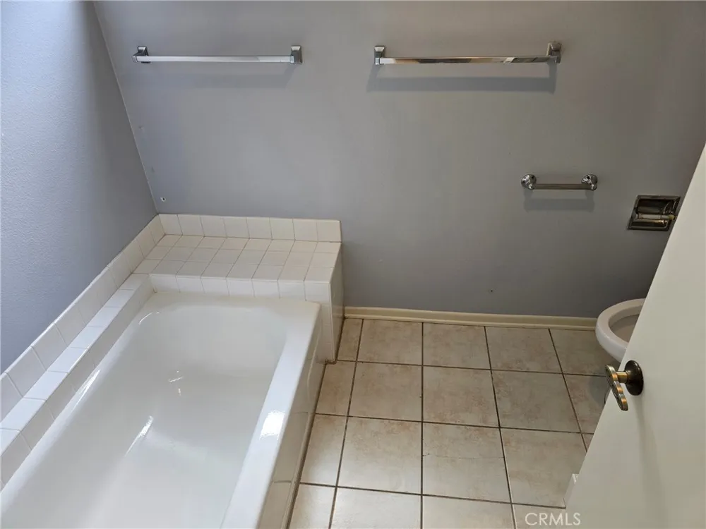 18153 Andrea Circle #4 Northridge, CA 91325