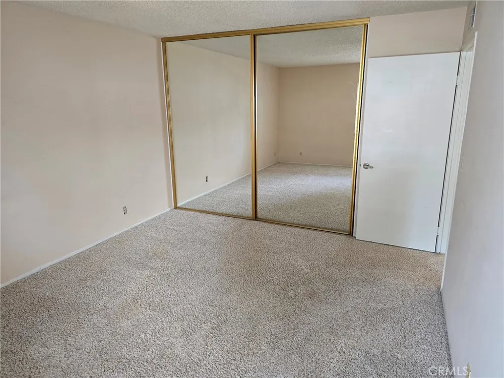 18153 Andrea Circle #4 Northridge, CA 91325