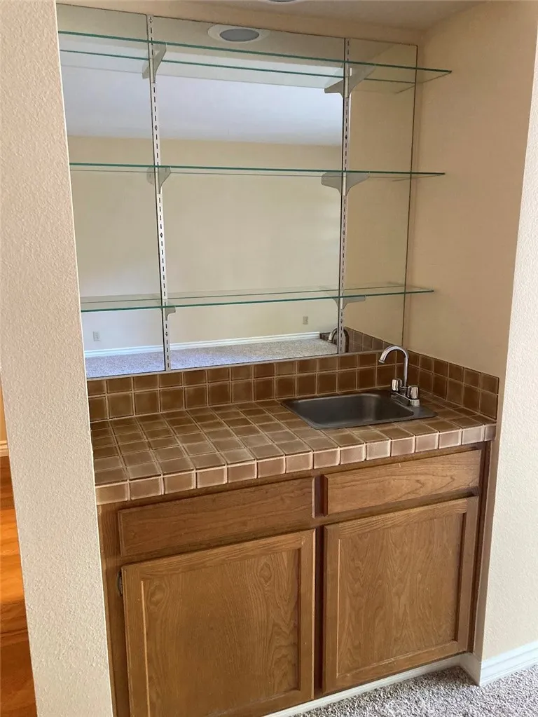 18153 Andrea Circle #4 Northridge, CA 91325