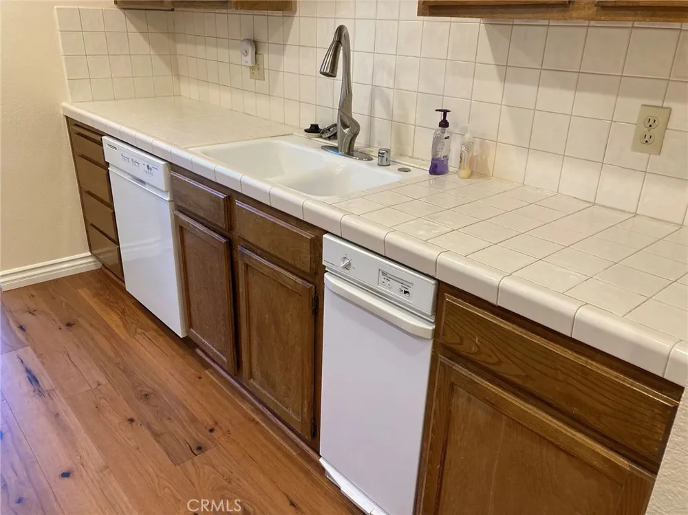 18153 Andrea Circle #4 Northridge, CA 91325