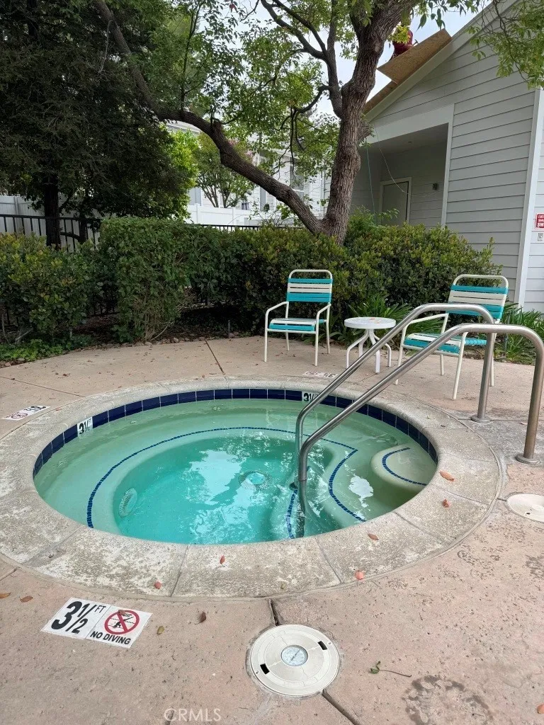18153 Andrea Circle #4 Northridge, CA 91325