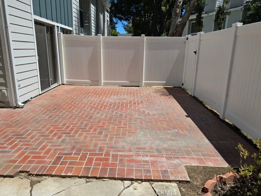 18153 Andrea Circle #4 Northridge, CA 91325