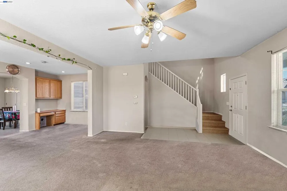 1153 Syracuse Ln Manteca, CA 95336