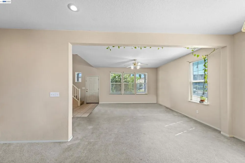1153 Syracuse Ln Manteca, CA 95336